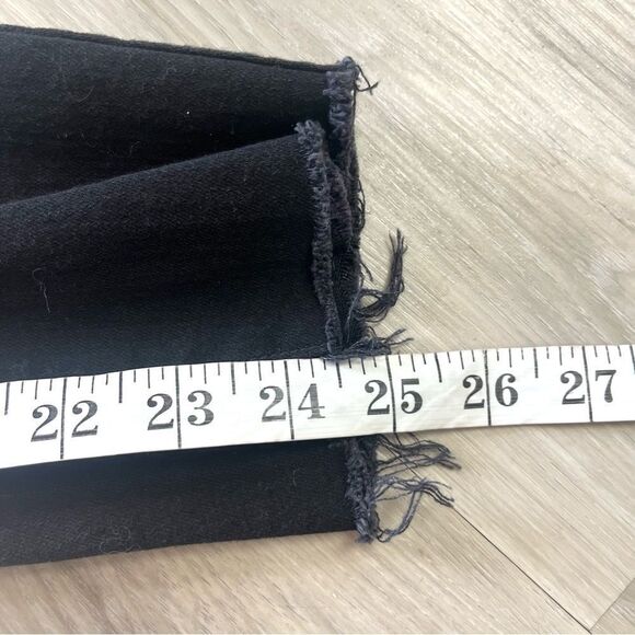 Spanx Jeans Women’s LT Black Pull On Cropped Skinny with Frayed Raw Edge Hem - Picture 7 of 7